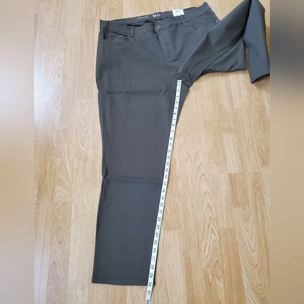 Style & Co Plus Size Mid-Rise Straight Jeans Sz 20W = 38x30